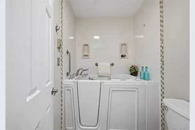 504 Gotham Court N, Saint James, NY 11780 - Photo 27