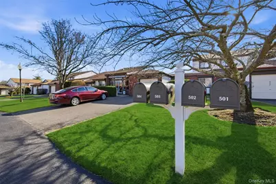 504 Gotham Court N, Saint James, NY 11780 - Photo 3