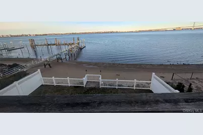 15095 Powells Cove Boulevard, Whitestone, NY 11357 - Photo 23