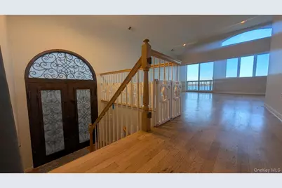 15095 Powells Cove Boulevard, Whitestone, NY 11357 - Photo 3