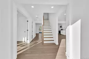 24 Rim Ln, Hicksville, NY 11801 - Photo 5