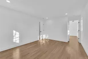 24 Rim Ln, Hicksville, NY 11801 - Photo 23