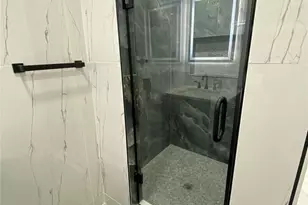 602 Clocks Blvd, Massapequa, NY 11758 - Photo 11