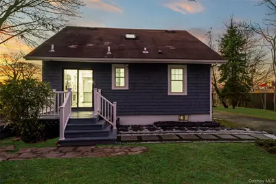 602 Clocks Boulevard, Massapequa, NY 11758 - Photo 27