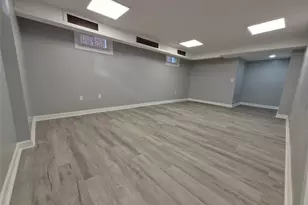 80-19 Utopia Pkwy, Jamaica, NY 11432 - Photo 35