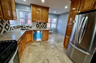 80-19 Utopia Pkwy, Jamaica, NY 11432 - Photo 5