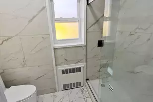 80-19 Utopia Pkwy, Jamaica, NY 11432 - Photo 23