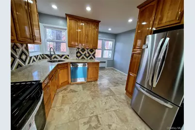 8019 Utopia Parkway, Jamaica, NY 11432 - Photo 5