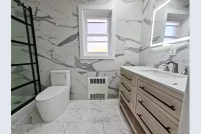 8019 Utopia Parkway, Jamaica, NY 11432 - Photo 19