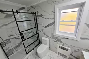 80-19 Utopia Pkwy, Jamaica, NY 11432 - Photo 21