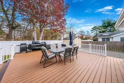 269 Bridgeport Avenue, Medford, NY 11763 - Photo 37