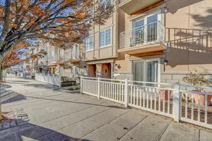 102-20 Rockaway Beach Blvd, Rockaway Beach, NY 11694 - Photo 17