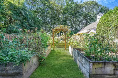 460 Old Town Road #2J, Port Jefferson Station, NY 11776 - Photo 25