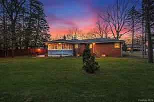12 Babylon St, Islip Terrace, NY 11752 - Photo 9