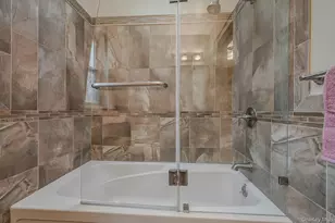 100 Cedar Ave, Rockville Centre, NY 11570 - Photo 33