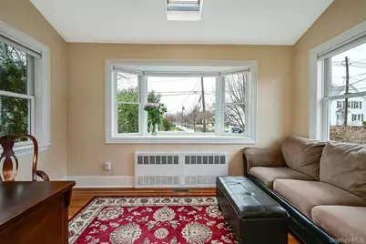 100 Cedar Avenue, Rockville Centre, NY 11570 - Photo 13