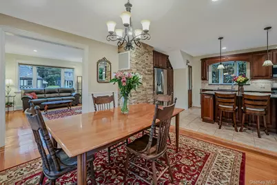 100 Cedar Avenue, Rockville Centre, NY 11570 - Photo 17