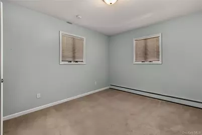 18 Campbell Lane, East Islip, NY 11730 - Photo 11