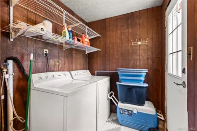 18 Campbell Lane, East Islip, NY 11730 - Photo 13