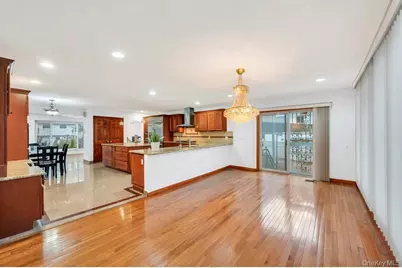 64 Fox Place, Hicksville, NY 11801 - Photo 7