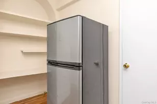 31-85 Crescent St, Astoria, NY 11106 - Photo 13