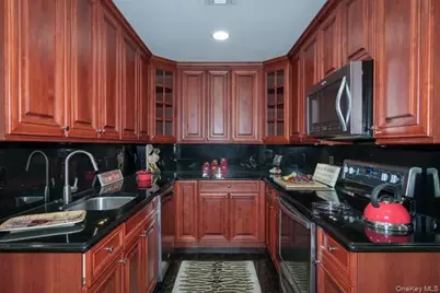 169 Adams Way #169, Sayville, NY 11782 - Photo 3