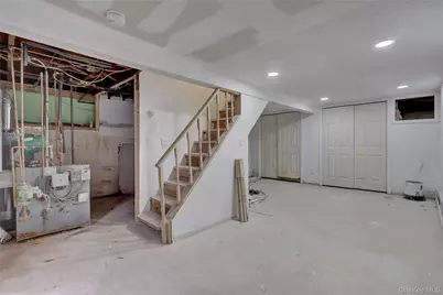 12 Carlls Path, North Babylon, NY 11703 - Photo 23