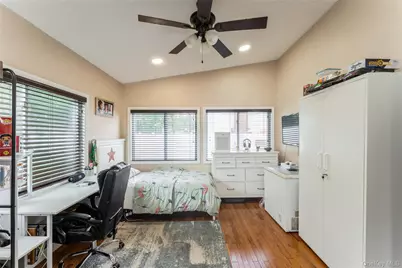 13 Floral Lane, Westbury, NY 11590 - Photo 9