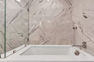 200 E 21st St, New York, NY 10010 - Photo 27