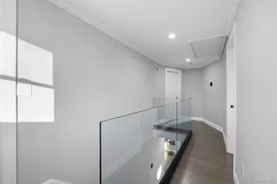 32 Greenport Avenue, Medford, NY 11763 - Photo 19