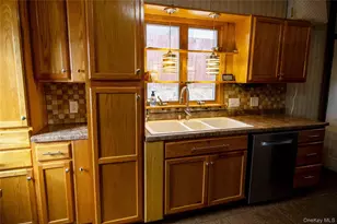 95 Scofield St, Walden, NY 12586 - Photo 9