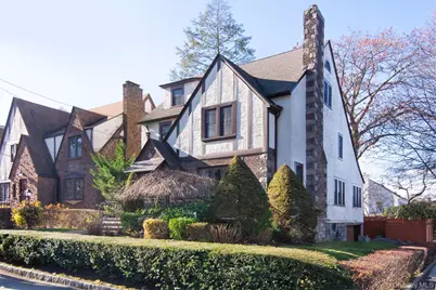 233 Kneeland Avenue, Yonkers, NY 10705 - Photo 3