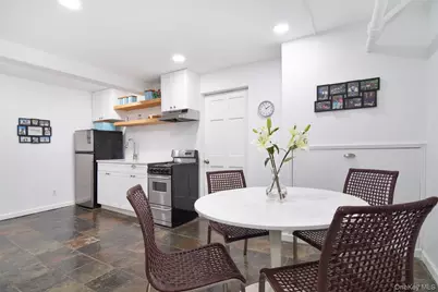 233 Kneeland Avenue, Yonkers, NY 10705 - Photo 43