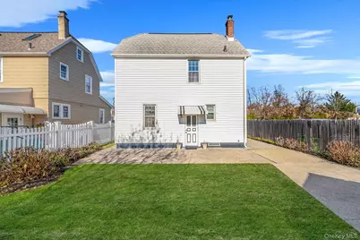 12 Hawthorne Street, Williston Park, NY 11596 - Photo 5