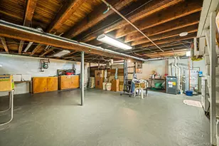 12 Hawthorne St, Williston Park, NY 11596 - Photo 15