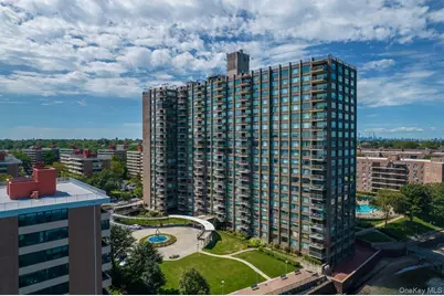 166-25 Powells Cove Boulevard #3D, Whitestone, NY 11357 - Photo 1