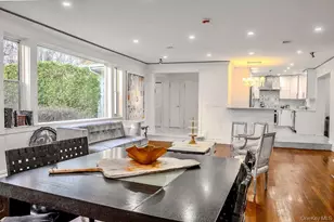 9 Park Pl, Great Neck, NY 11024 - Photo 11