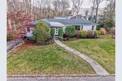 9 Park Place, Great Neck, NY 11024 - Photo 1