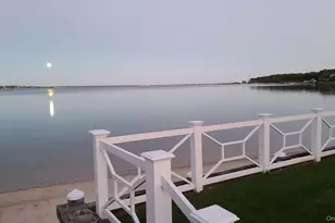 62 Canoe Place Rd, Hampton Bays, NY 11946 - Photo 27