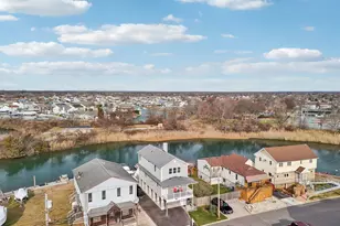 3717 Somerset Dr, Seaford, NY 11783 - Photo 33