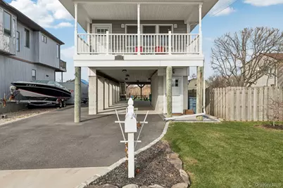 3717 Somerset Drive, Seaford, NY 11783 - Photo 3