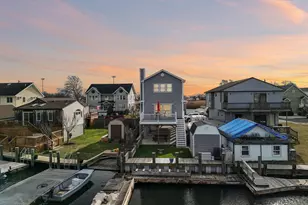 3717 Somerset Dr, Seaford, NY 11783 - Photo 43