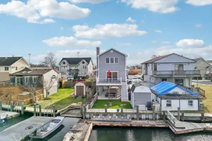 3717 Somerset Dr, Seaford, NY 11783 - Photo 39