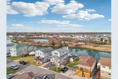 3717 Somerset Drive, Seaford, NY 11783 - Photo 35