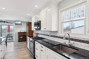 3717 Somerset Dr, Seaford, NY 11783 - Photo 11