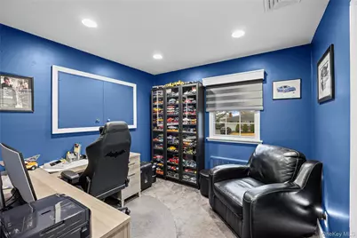 6 Simmons Drive, East Islip, NY 11730 - Photo 15