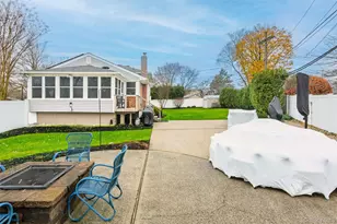 6 Simmons Dr, East Islip, NY 11730 - Photo 25