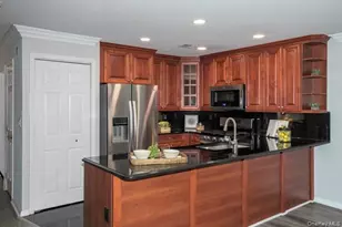 11 Overlook Dr, Farmingville, NY 11738 - Photo 3