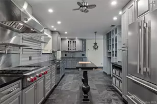 10 Hewitt Dr, Northport, NY 11768 - Photo 7