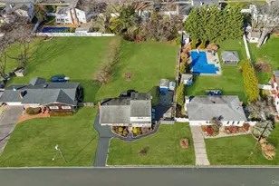 47 Pearsall Pl, Deer Park, NY 11729 - Photo 3